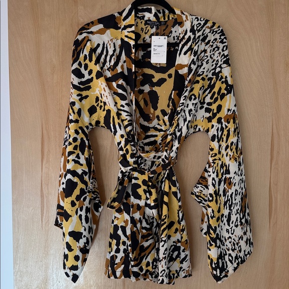 Nasty Gal Black, White, and Gold Animal Print Kimono Blouse - Picture 3 of 12